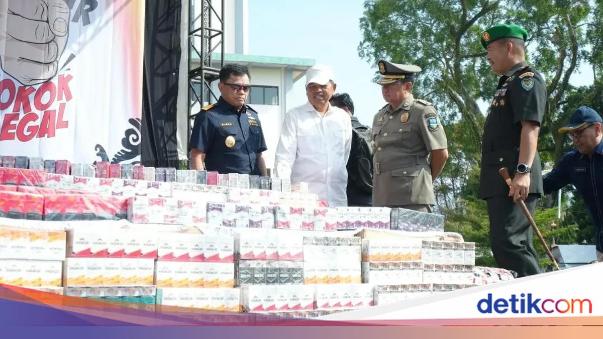 KDM Musnahkan Lebih dari 44 Juta Batang Rokok Ilegal Senilai Rp 65,1 M