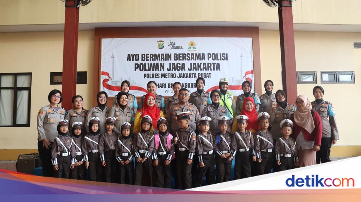 Polwan Jakpus Main Bareng Polisi Cilik, Edukasi Anak Kenali Polisi Sejak Dini