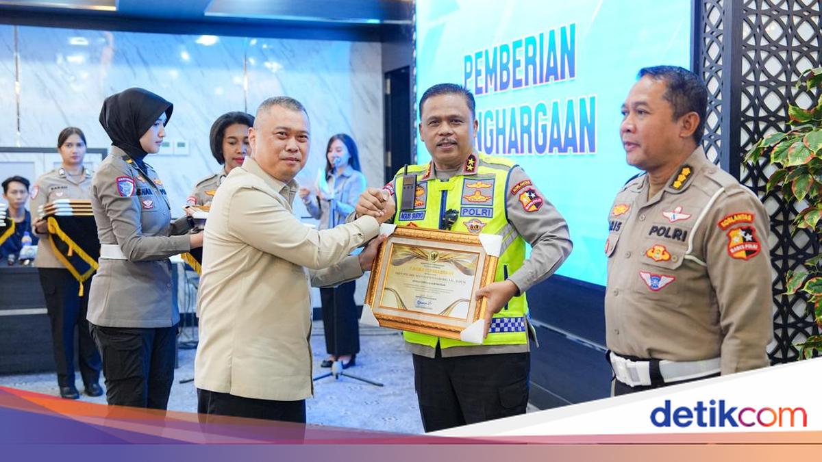 Korlantas Terima Penghargaan dari Menhub, Sukses Pengamanan Angkutan Lebaran 2026