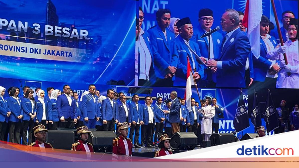 Zulhas Resmi Lantik Uya Kuya Jadi Ketua DPW PAN Jakarta