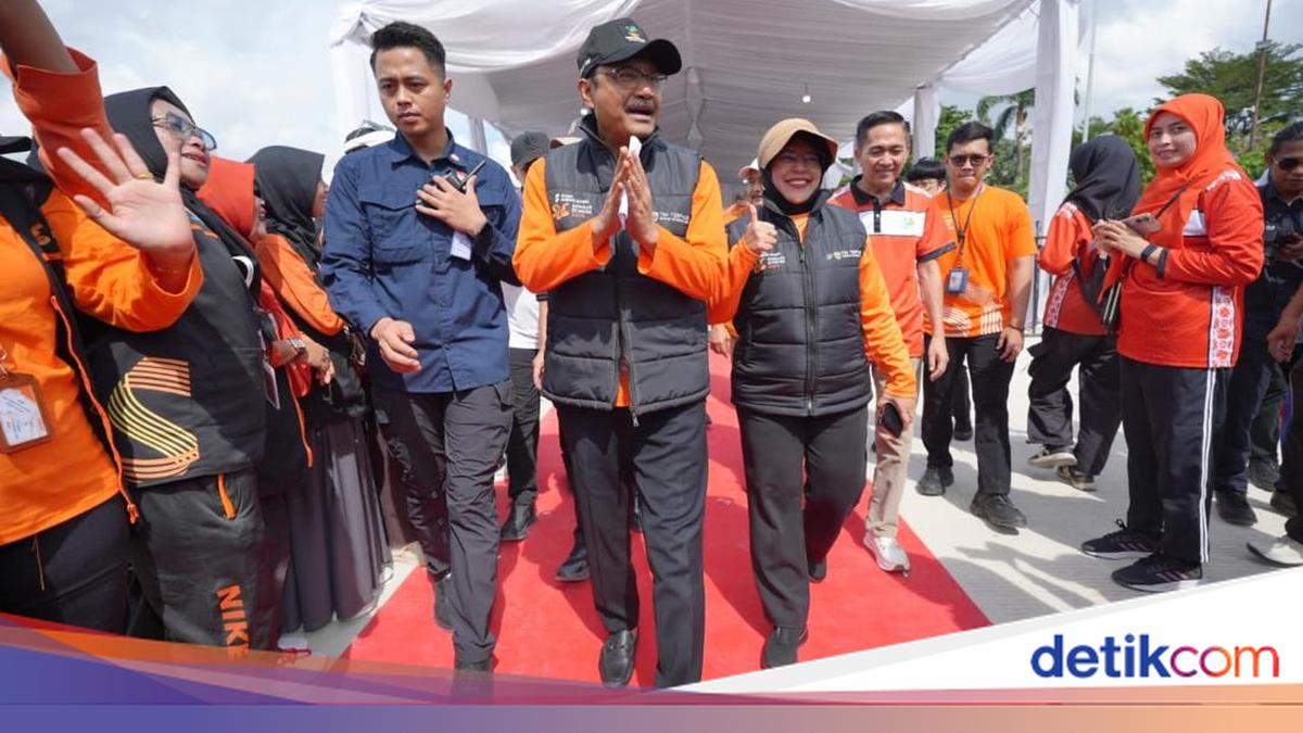 Gus Ipul Pimpin Ikrar Ribuan Petugas Sensus Ekonomi di Sumsel