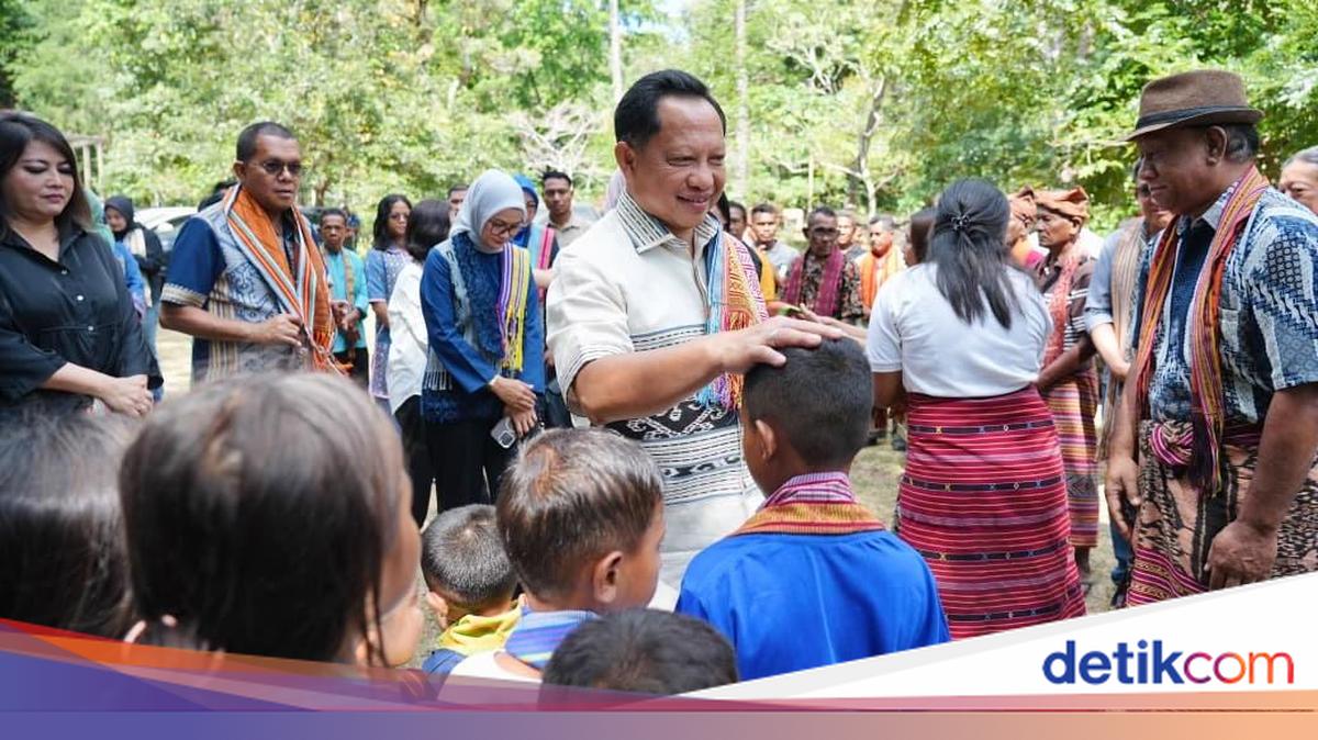 Tito Puji Upaya Pelestarian Desa Adat Matabesi di Belu NTT