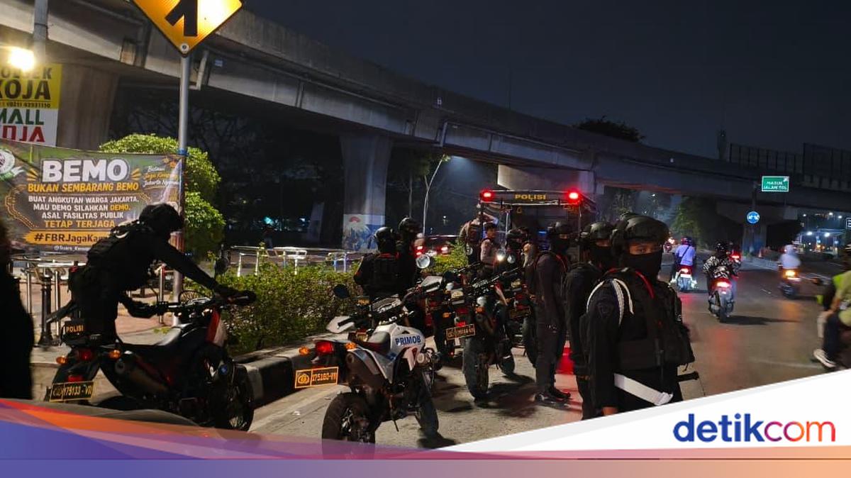 Pemotor Mabuk dan Tak Pakai Helm Terjaring Patroli Polisi di Priok