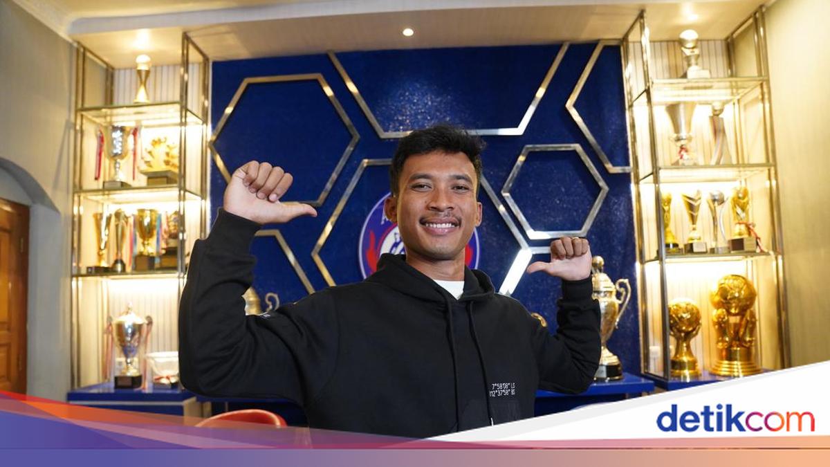 Resmi! Robi Darwis Gabung Arema FC