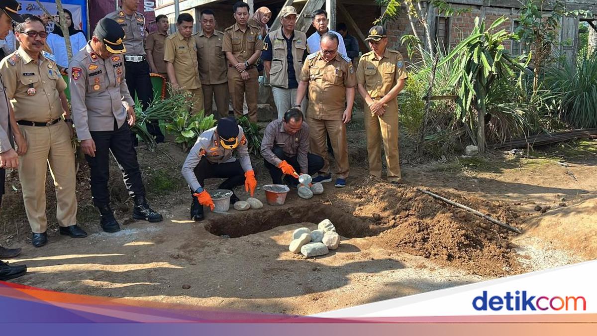 HUT Ke-80 Bhayangkara, Polres OKU Selatan Bedah Rumah Korban Longsor dan Banjir