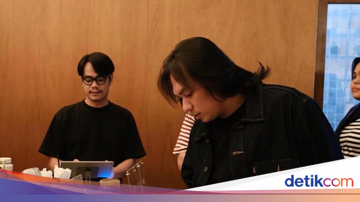Keanu Agl Hobi Kulineran, Makan Hot Pot di Bali hingga Mangga di Thailand
