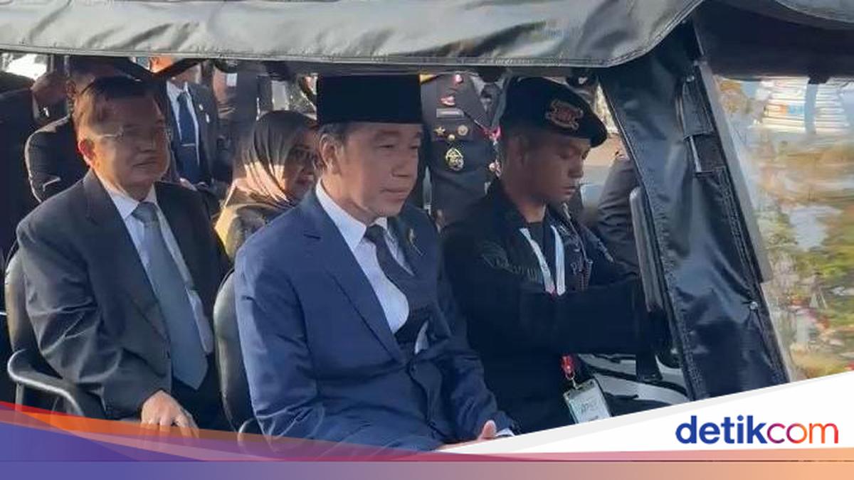 Momen Akrab Jokowi-JK di Hari Bhayangkara: Naik Buggy Car Bareng-Duduk Semeja