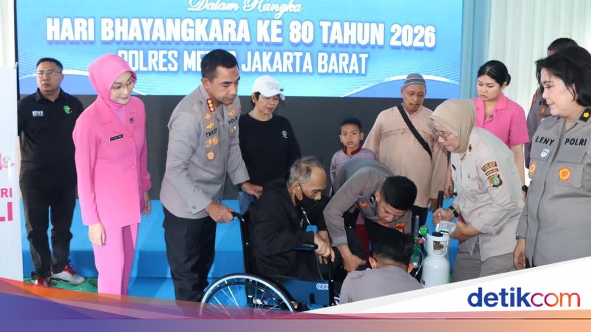 504 Warga Ikuti Bakti Kesehatan Polres Jakbar di Hari Bhayangkara Ke-80