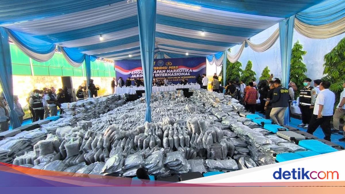 BNN Duga 3,37 Ton Kuncup Ganja di Gresik untuk Bahan Vape Narkoba