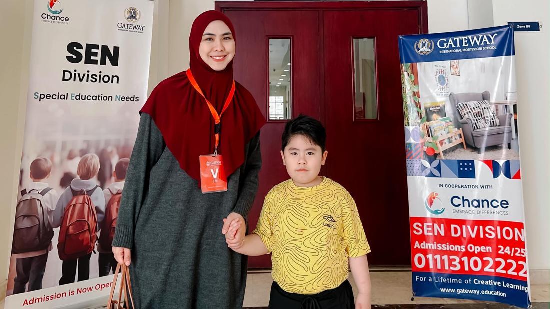 Oki Setiana Dewi rutin 6 tahun bawa anak Sulaiman ke klinik pediatri untuk terapi Prader-Willi Syndrome