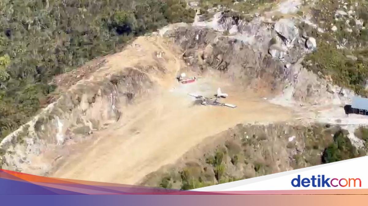 KKB Elkius Kobak Tembak 2 Pesawat di Papua, 3 Kru Penerbangan Tewas Tragis