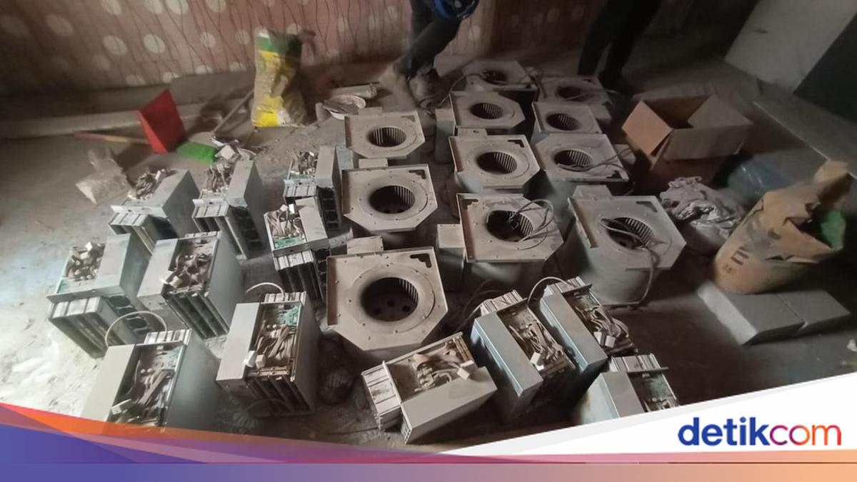 Potret Benda Diduga Server 'Tambang Bitcoin' Ditemukan di Ruko Bekasi