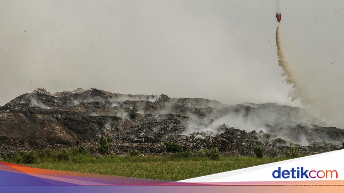 OMC Belum Bisa Dilakukan untuk Padamkan Kebakaran TPA Jatiwaringin, Kenapa?