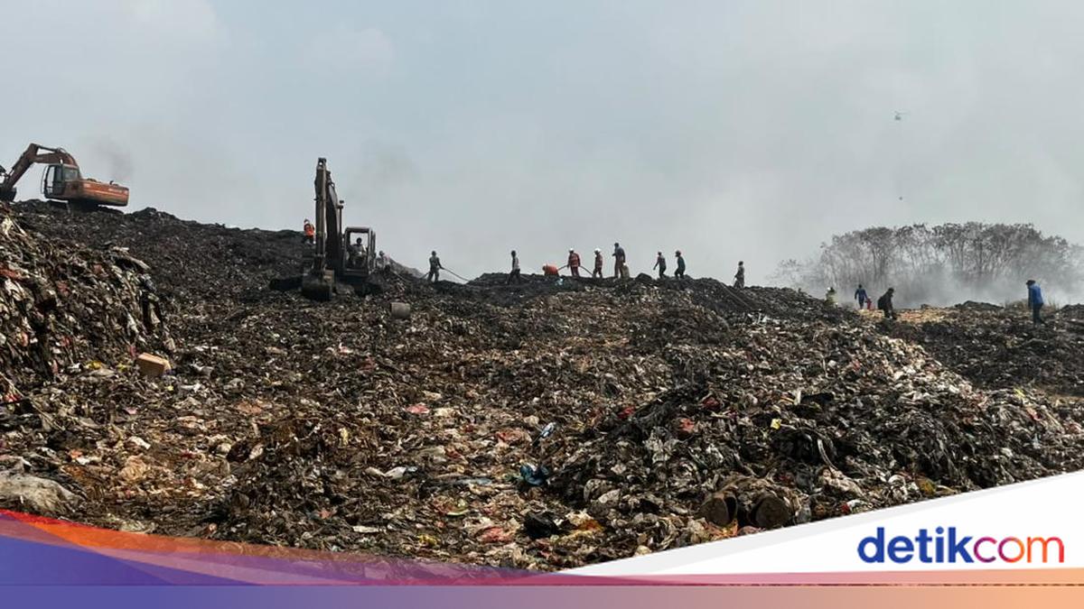 Kabar Terkini Kebakaran di TPA Jatiwaringin yang Sudah Lewat 5 Hari