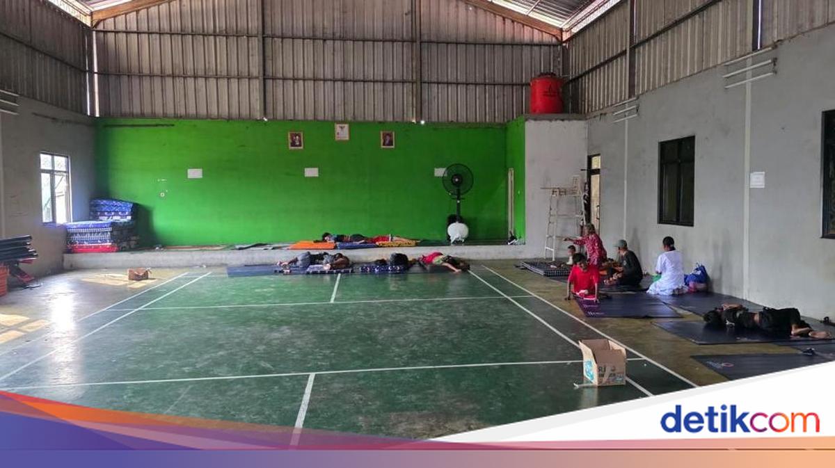 BNPB: 232 Pengungsi Kebakaran TPA Jatiwaringin Kembali ke Rumah