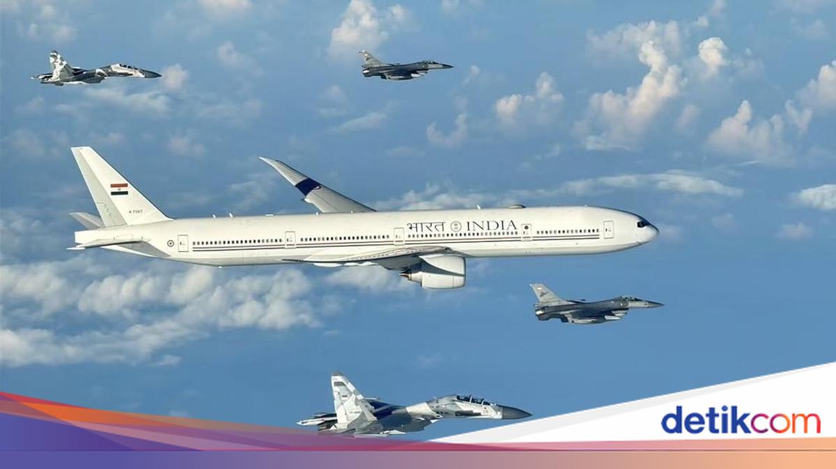 Momen Pesawat PM India Modi Dikawal Jet Tempur saat Masuki Wilayah RI