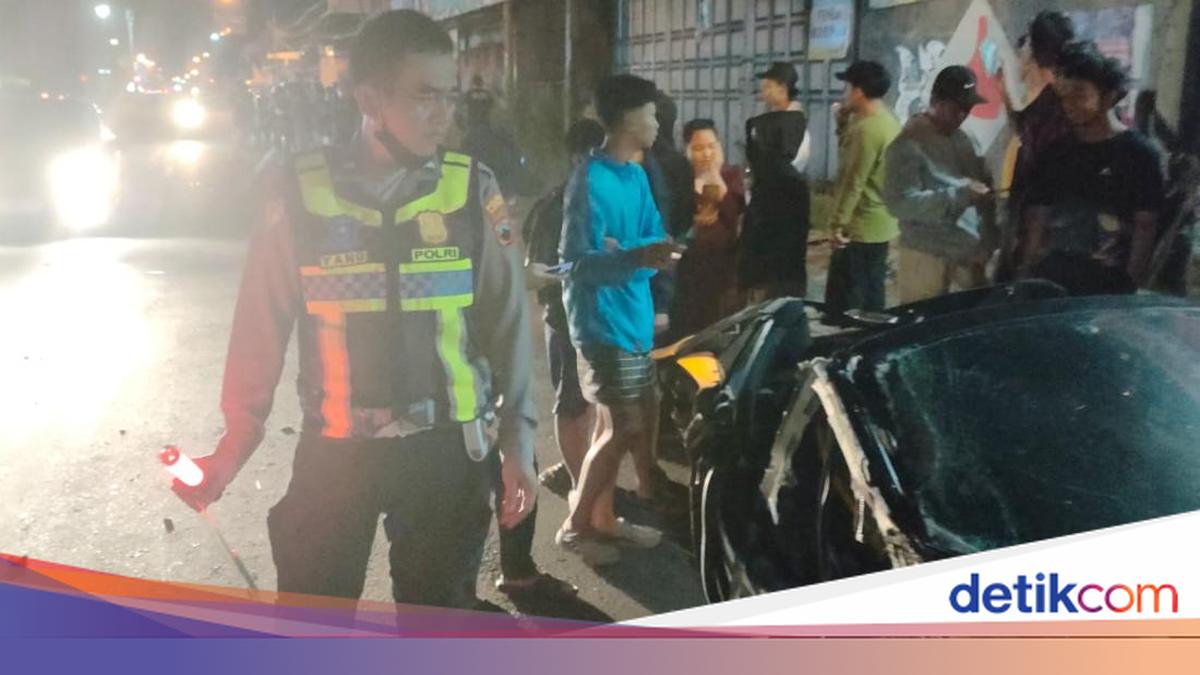 Kecelakaan McLaren Terbelah Dua di Sukoharjo, Aki Terlempar Serempak ke Minimarket