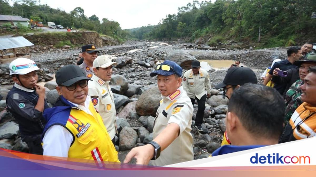 Tinjau Jembatan Enang-Enang, Tito Minta Papan Informasi Dipasang