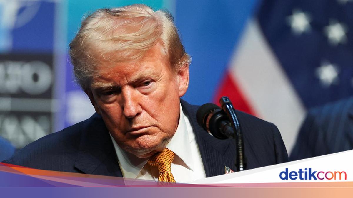 Negosiasi Damai Mandek, Trump Desak Iran Segera Menyerah