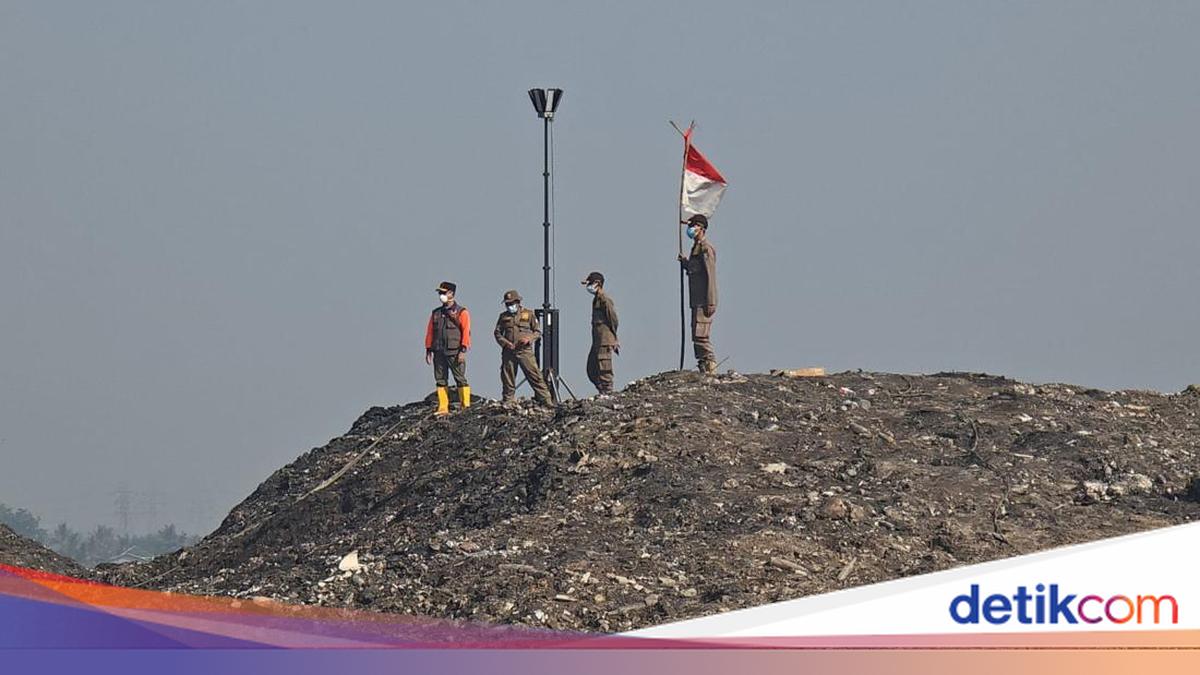 BNPB Ungkap Kendala Pemadaman Kebakaran TPA Jatiwaringin hingga 10 Hari
