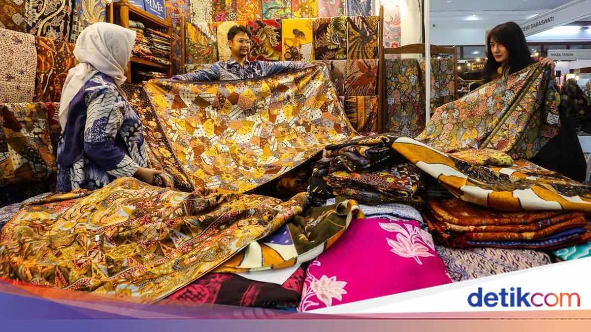 Motif Batik Nusantara Unjuk Pesona di Puspa Nuswantara 2026