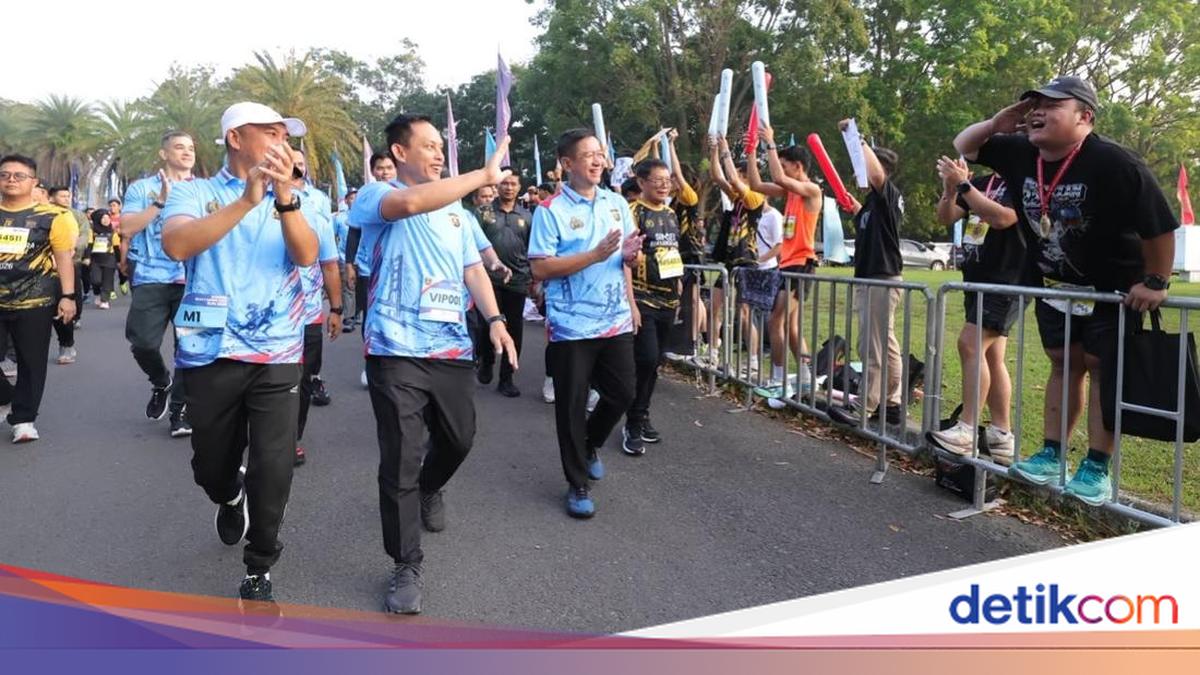 Kapolda Sumsel &amp; Forkopimda Sapa Ribuan Peserta Sumsel Bhayangkara Run