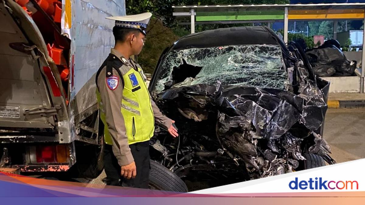 Anggota Polisi dan Keluarganya Tewas Kecelakaan di Tol Lampung