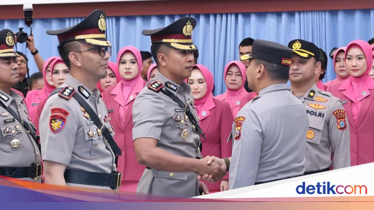 Kapolda Riau Pimpin Sertijab Dirintel, Kabid Humas hingga 4 Kapolres