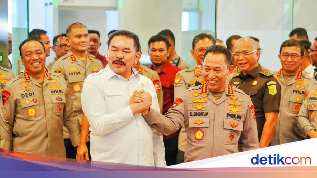 Silaturahmi ke Jaksa Agung, Kapolri Tegaskan Polri dan Kejaksaan Satu Ikatan