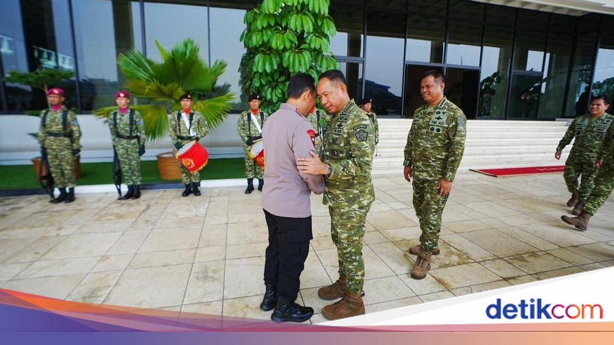 Kapolri Temui Panglima TNI di Mabes TNI Perkuat Sinergitas