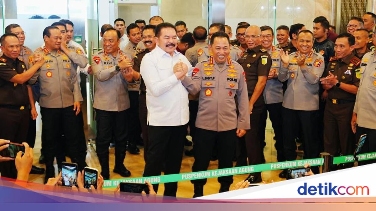 Saling Sapa dan Puji Antara Jaksa Agung dan Kapolri