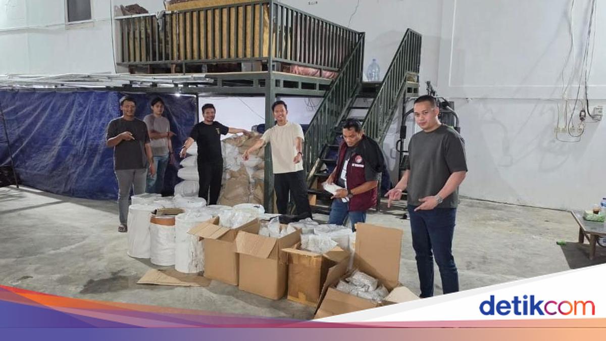 Polres Jakbar Bongkar Lab Pil Jin di Semarang, 1 Ton Bahan Baku Disita