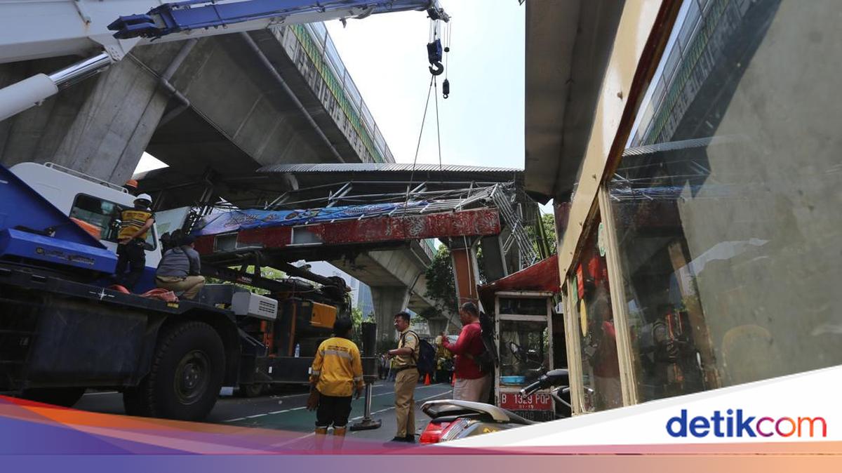 Kerugian JPO Tendean Miliaran Rupiah, Pemprov DKI Colek Perusahaan Pemilik Truk