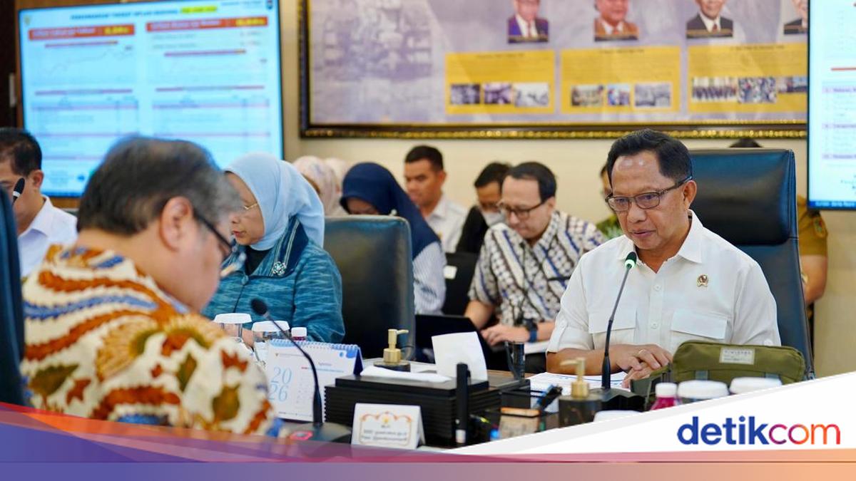 Jaga Inflasi Terkendali, Mendagri Minta Pemda Perkuat Pasokan &amp; Distribusi