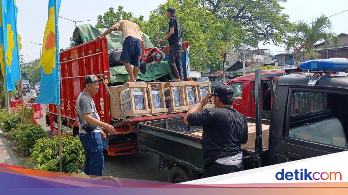 Polisi Gagalkan Penyelundupan 12 Motor Dikamuflase Perabotan ke Sumatra