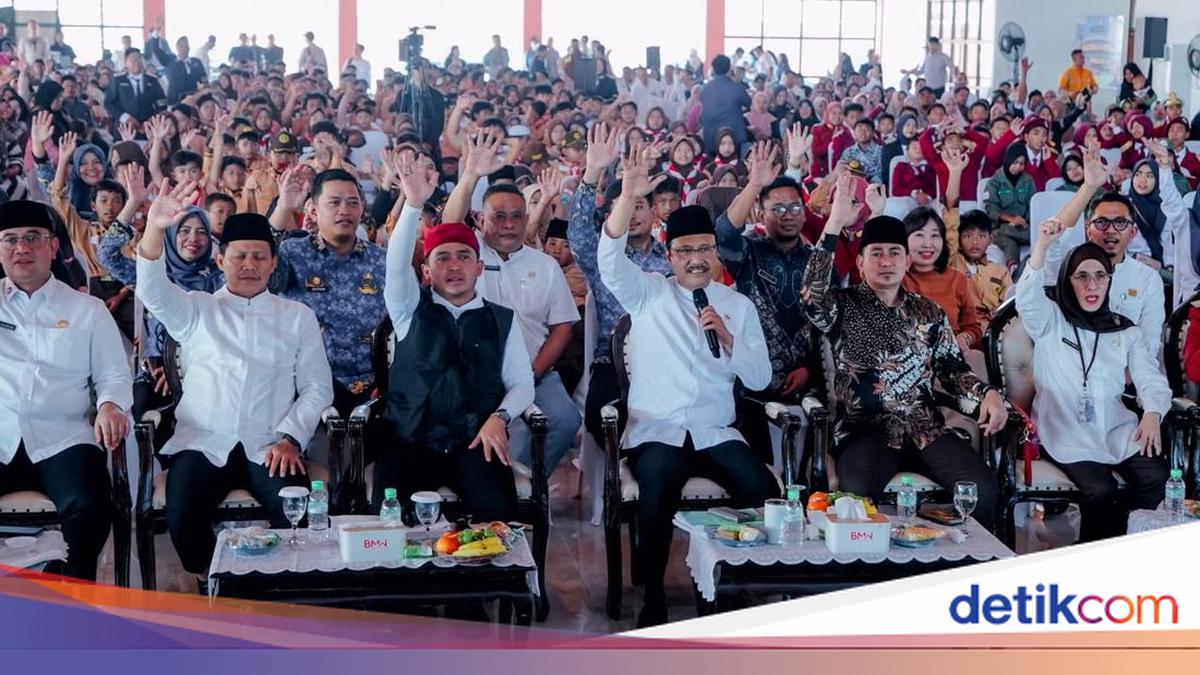 Di Depan Mensos, Ortu Siswa Sekolah Rakyat Pasuruan Ucapkan Ikrar Mandiri