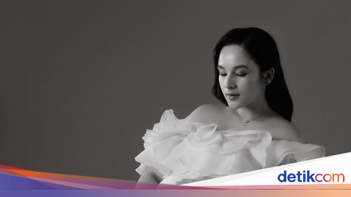 Chelsea Islan Hobi Nongkrong di Kafe, Minum Kopi hingga Ngemil Donat!