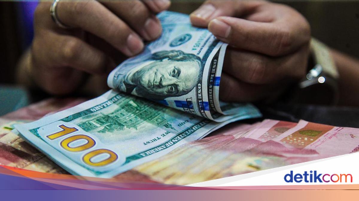 Dolar AS Dekati Rp 18.100, Rupiah Tertekan di Pasar Valas Hari Ini