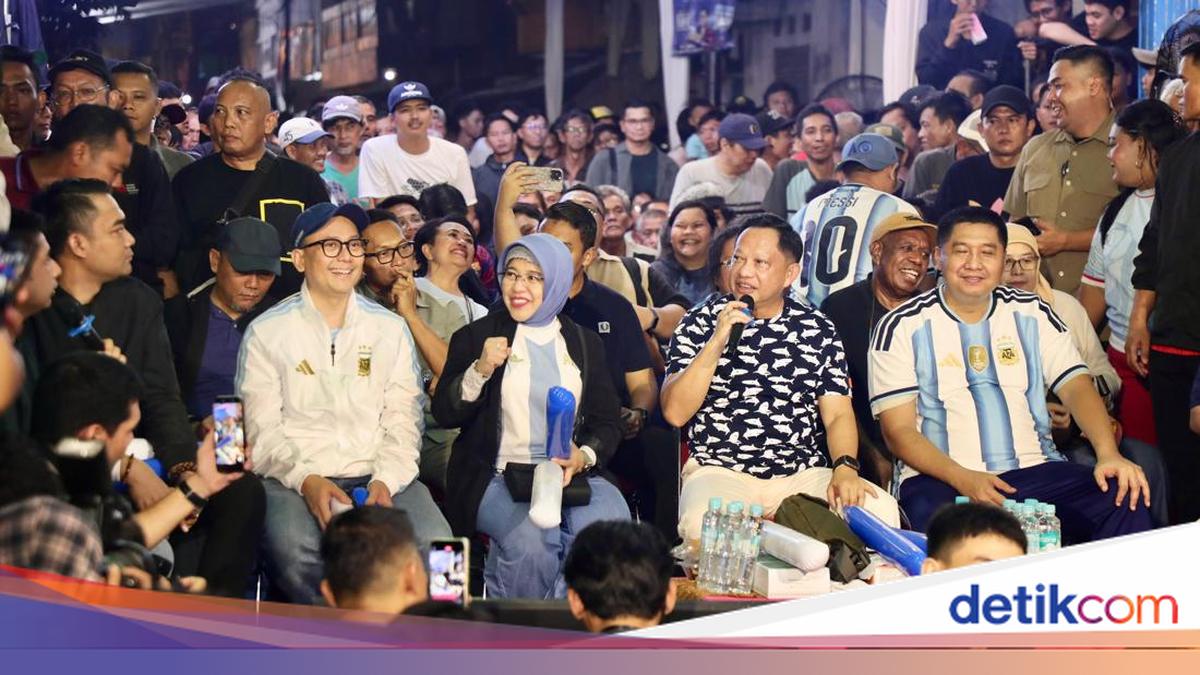 Nobar Pildun di Menteng Tenggulun, Mendagri Tekankan Semangat Kebersamaan