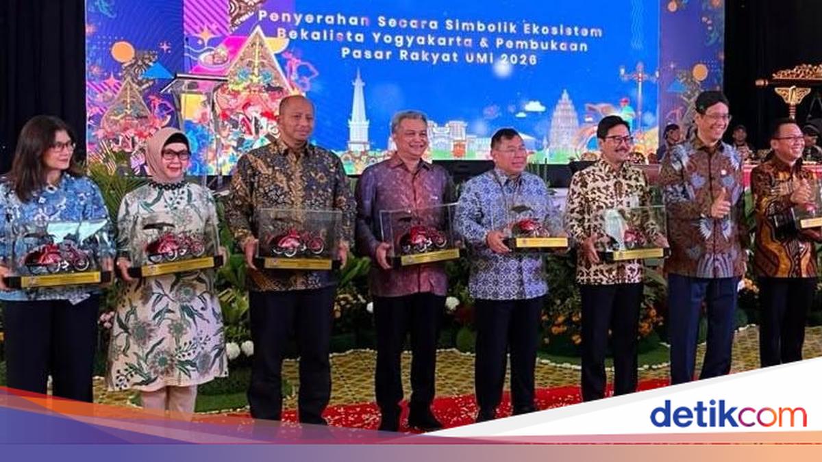 Pegadaian Dorong Green Tourism Yogyakarta Lewat Becak Kayuh Listrik