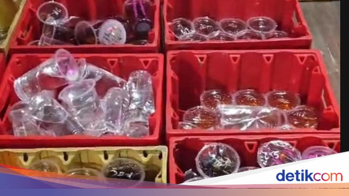 Miras Ilegal Pakai Gelas di Lokananta Solo Digerebek