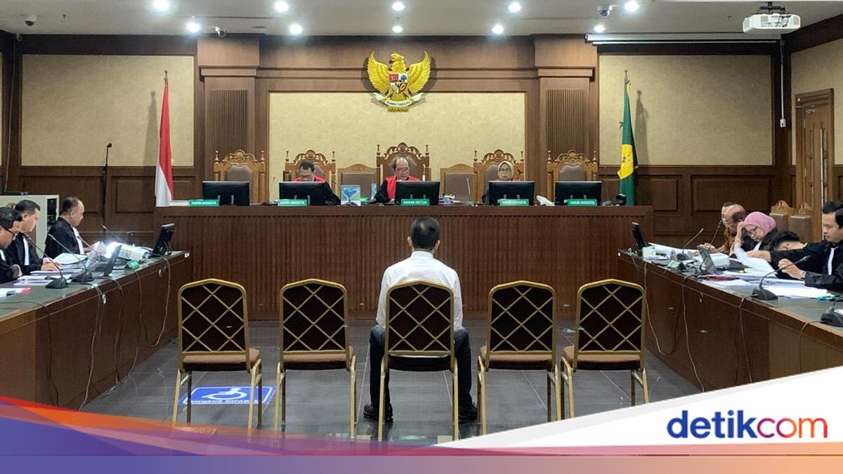 Bos Kargo Akui Beri Rp 3,2 M ke Pejabat Bea Cukai Pakai Amplop Kode 'PGH'