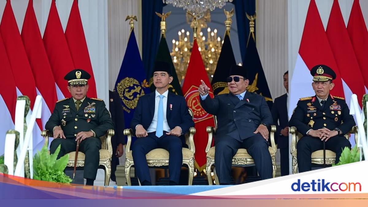 Momen Kebersamaan Kapolri dan Panglima TNI saat Upacara Praspa di Istana