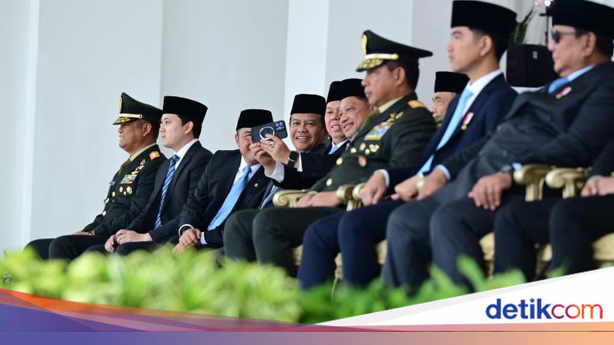 Mendagri Hadiri Upacara Prasetya Perwira TNI-Polri di Istana Merdeka