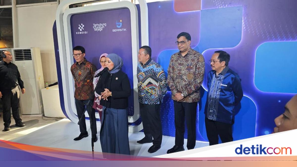 Registrasi SIM Biometrik Jalan, Penjualan Kartu Perdana Tetap Moncer
