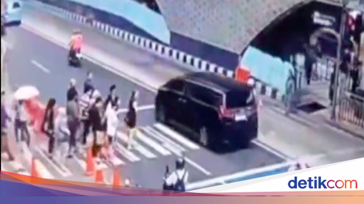 Buntut Panjang Alphard Ditegur Sekuriti Usai Terobos Lampu Merah di HI