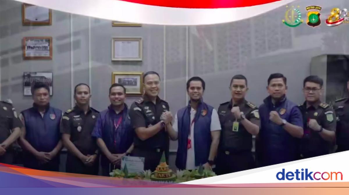 Polres Jaksel Beri Kejutan ke Kejari di Hari Bhakti Adhyaksa Ke-66