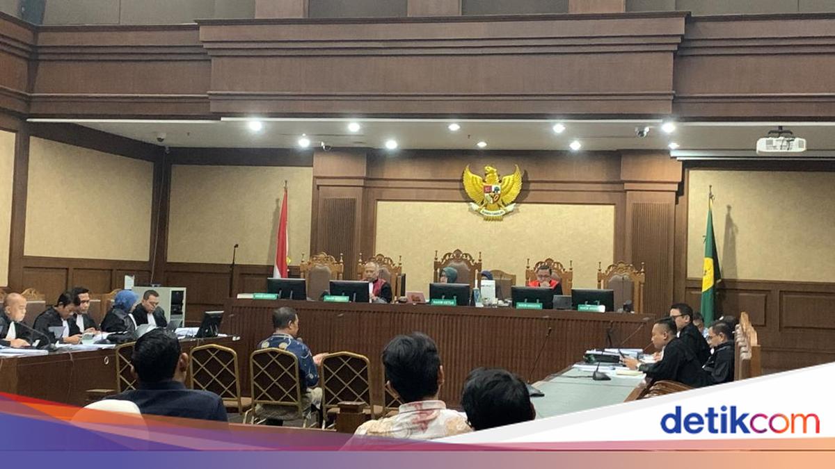 Hakim Semprot Saksi Kasus Suap Eks Ketua Ombudsman: Katanya Garuda di Dada?