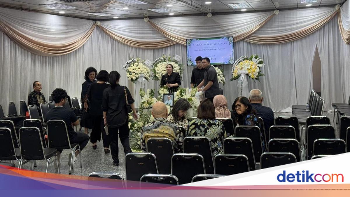 Jenazah Jubir Otorita IKN Troy Pantouw Disemayamkan di Rumah Duka RSPAD