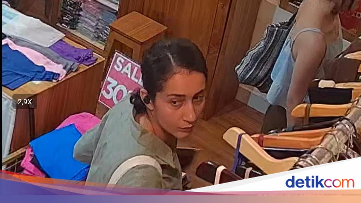 Terekam CCTV, Bule Wanita Curi Pakaian Rp 2,5 Juta di Ubud